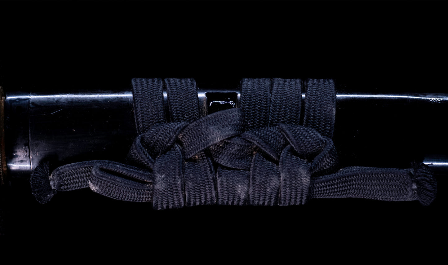 Katana japonesa antigua de Kaifu con doble Hozon y tsuba Gunbai de Myōchin