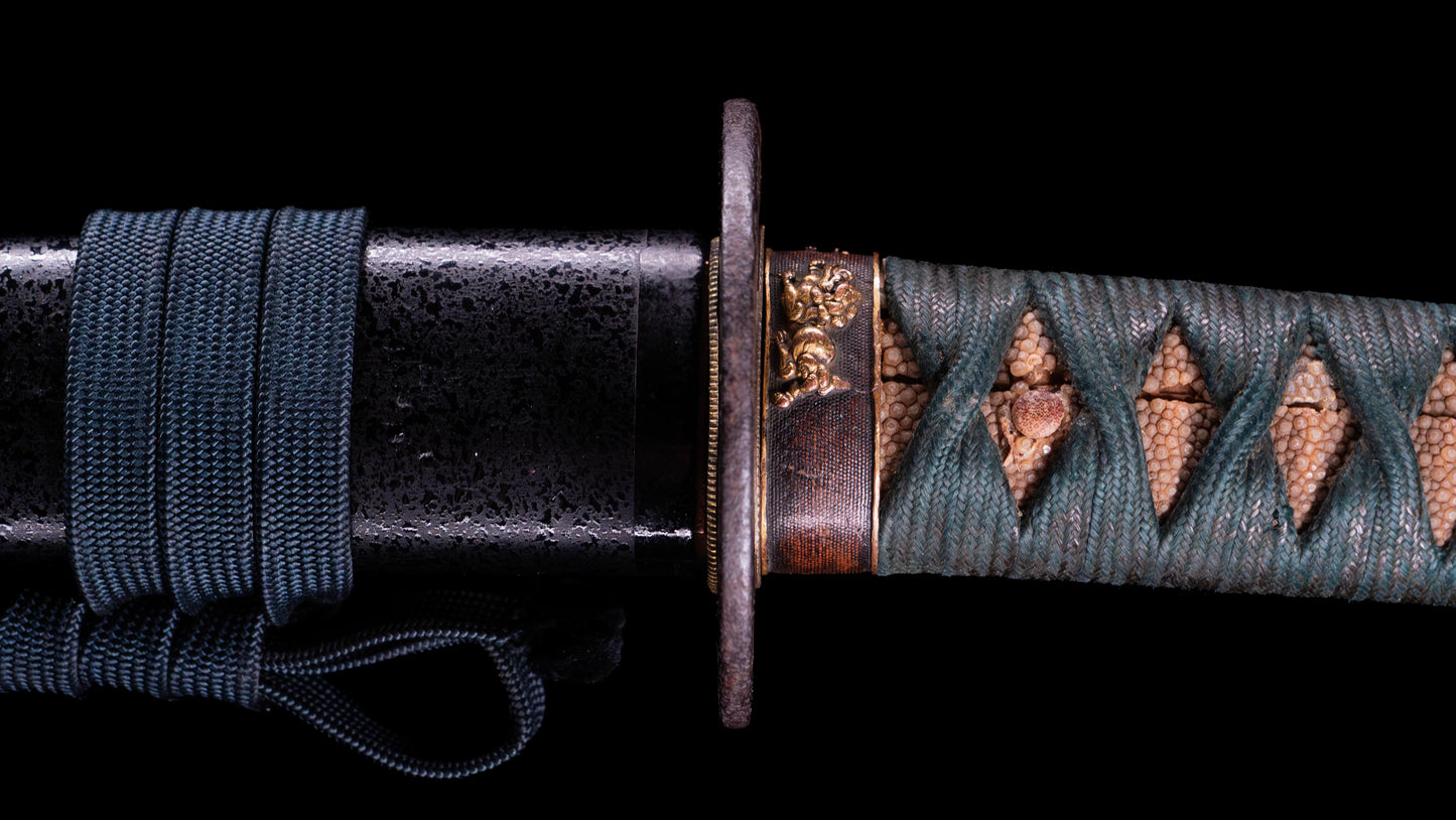 Épée Katana japonaise antique avec rainure laquée rouge