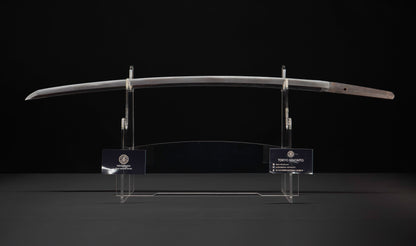 Antiker japanischer katana aus der Muromachi-Epoche, Kaifu zugeschrieben, mit durchbrochenem Eisen-Sukashi tsuba und Shakudō-Figuren fuchi-kashira - NBTHK Hozon
