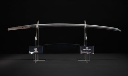 Antiker japanischer katana aus der Muromachi-Epoche, Kaifu zugeschrieben, mit durchbrochenem Eisen-Sukashi tsuba und Shakudō-Figuren fuchi-kashira - NBTHK Hozon