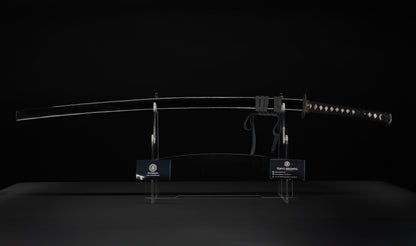 Antiker japanischer katana aus der Muromachi-Epoche, Kaifu zugeschrieben, mit durchbrochenem Eisen-Sukashi tsuba und Shakudō-Figuren fuchi-kashira - NBTHK Hozon