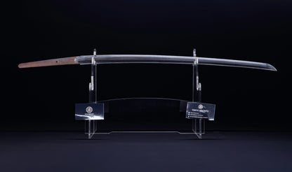 Katana japonesa antigua firmada Kojima Katsumasa con tsuba de hierro tipo paisaje