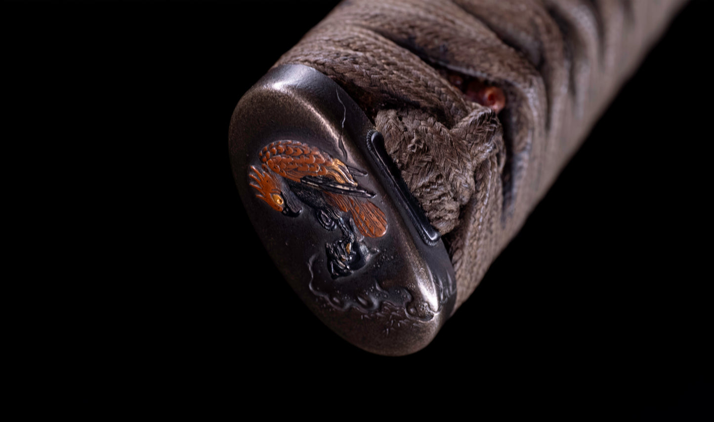 Katana japonesa antigua, tsuba Ave acuática firmado Awataguchi