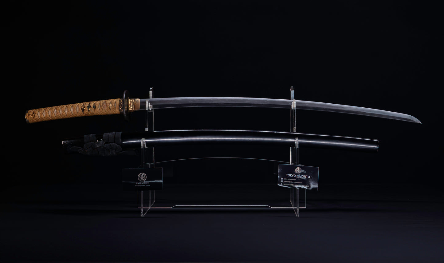 Katana japonesa antigua de Kaifu con doble Hozon y tsuba Gunbai de Myōchin