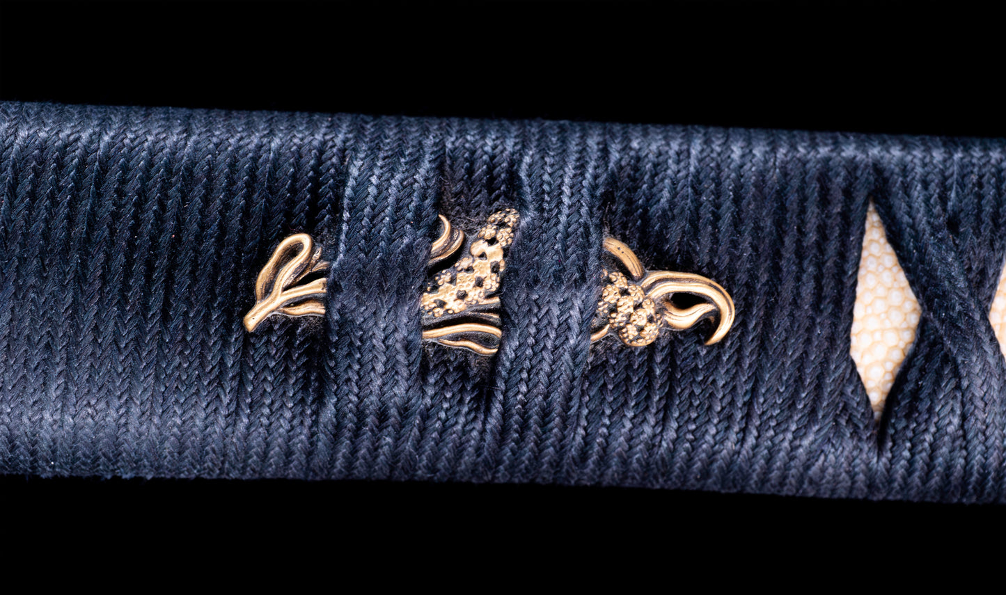 Antique Japanese Katana Sword with Notare-Gunome Hamon signed Ishidō Teruhide — 10th Generation Ishidō School — Tamahagane