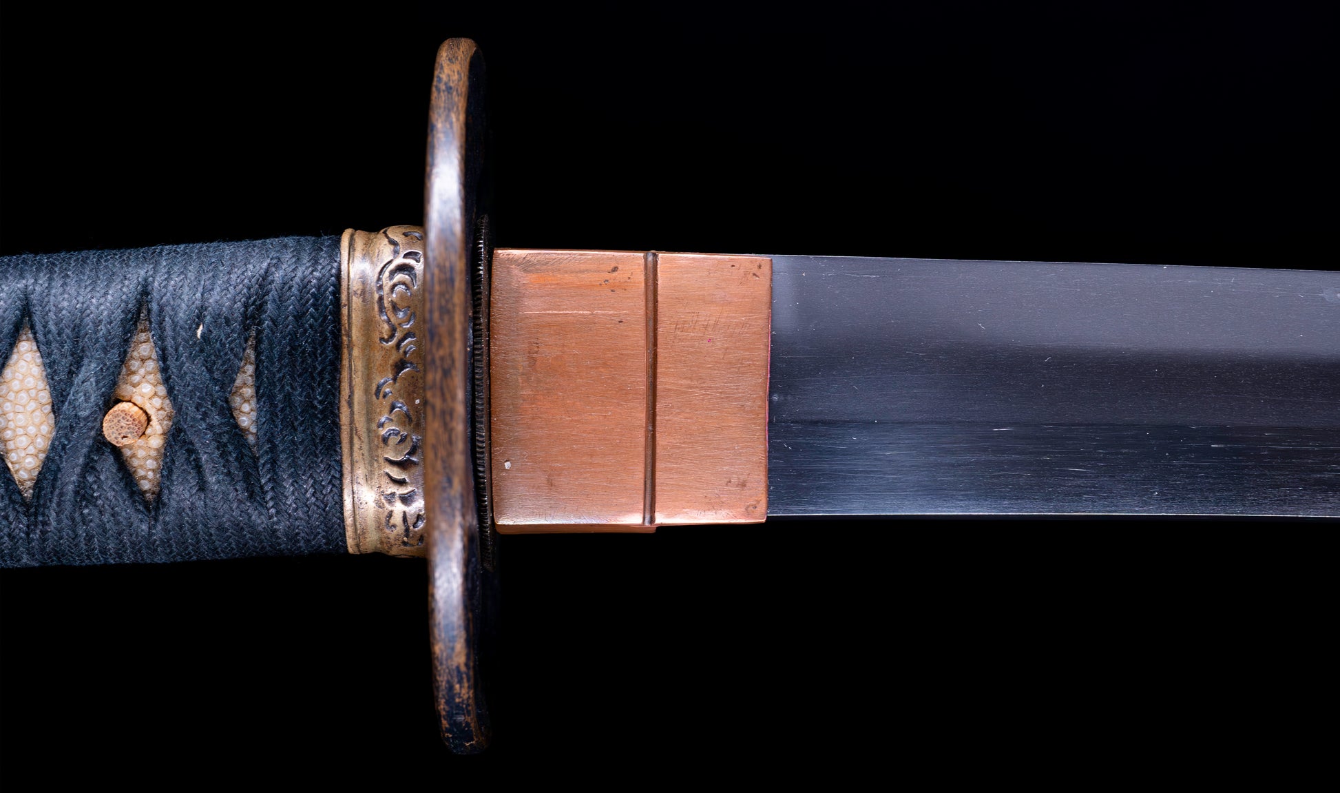 Antique Japanese Katana Sword with Notare-Gunome Hamon signed Ishidō Teruhide — 10th Generation Ishidō School — Tamahagane