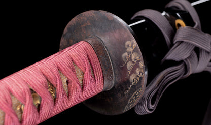 Antiker japanischer Katana mit Gunome Hamon und schwarzem Roiro Koshirae von Ichimune Nagamitsu