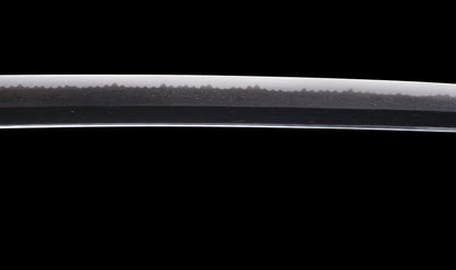 Antiker japanischer Katana mit Gunome Hamon und schwarzem Roiro Koshirae von Ichimune Nagamitsu