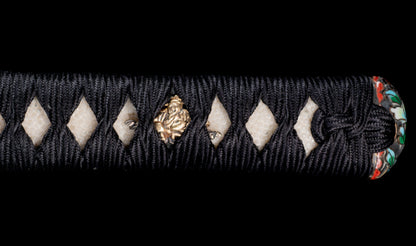 Katana antique japonais par Tanba-no-kami Terukado avec saya à laque dorée, tsuba en fer mokkō et hamon notare - NBTHK Hozon