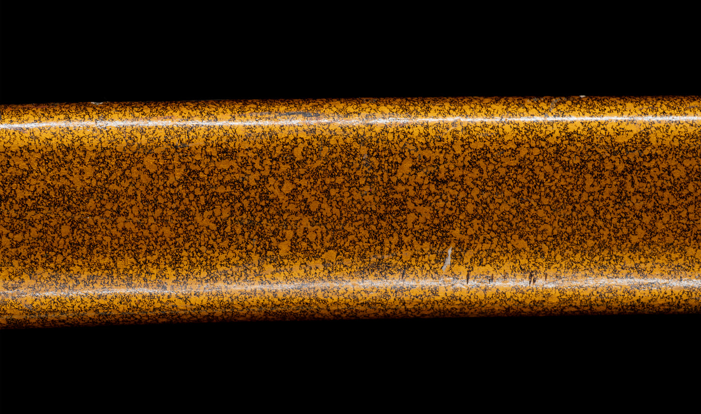 Katana antique japonais par Tanba-no-kami Terukado avec saya à laque dorée, tsuba en fer mokkō et hamon notare - NBTHK Hozon