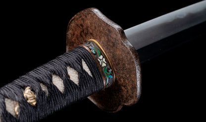 Katana antique japonais par Tanba-no-kami Terukado avec saya à laque dorée, tsuba en fer mokkō et hamon notare - NBTHK Hozon
