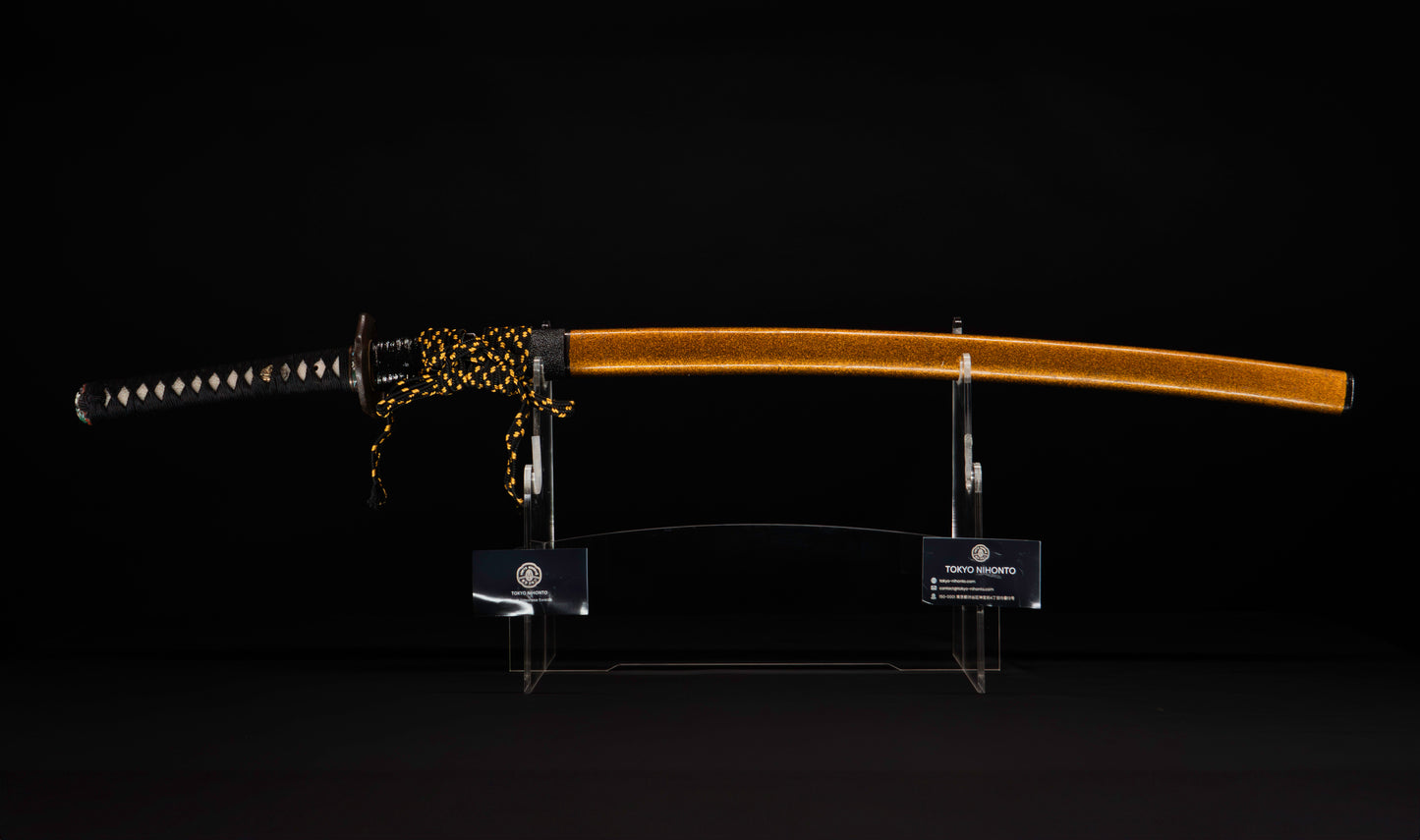Katana antique japonais par Tanba-no-kami Terukado avec saya à laque dorée, tsuba en fer mokkō et hamon notare - NBTHK Hozon