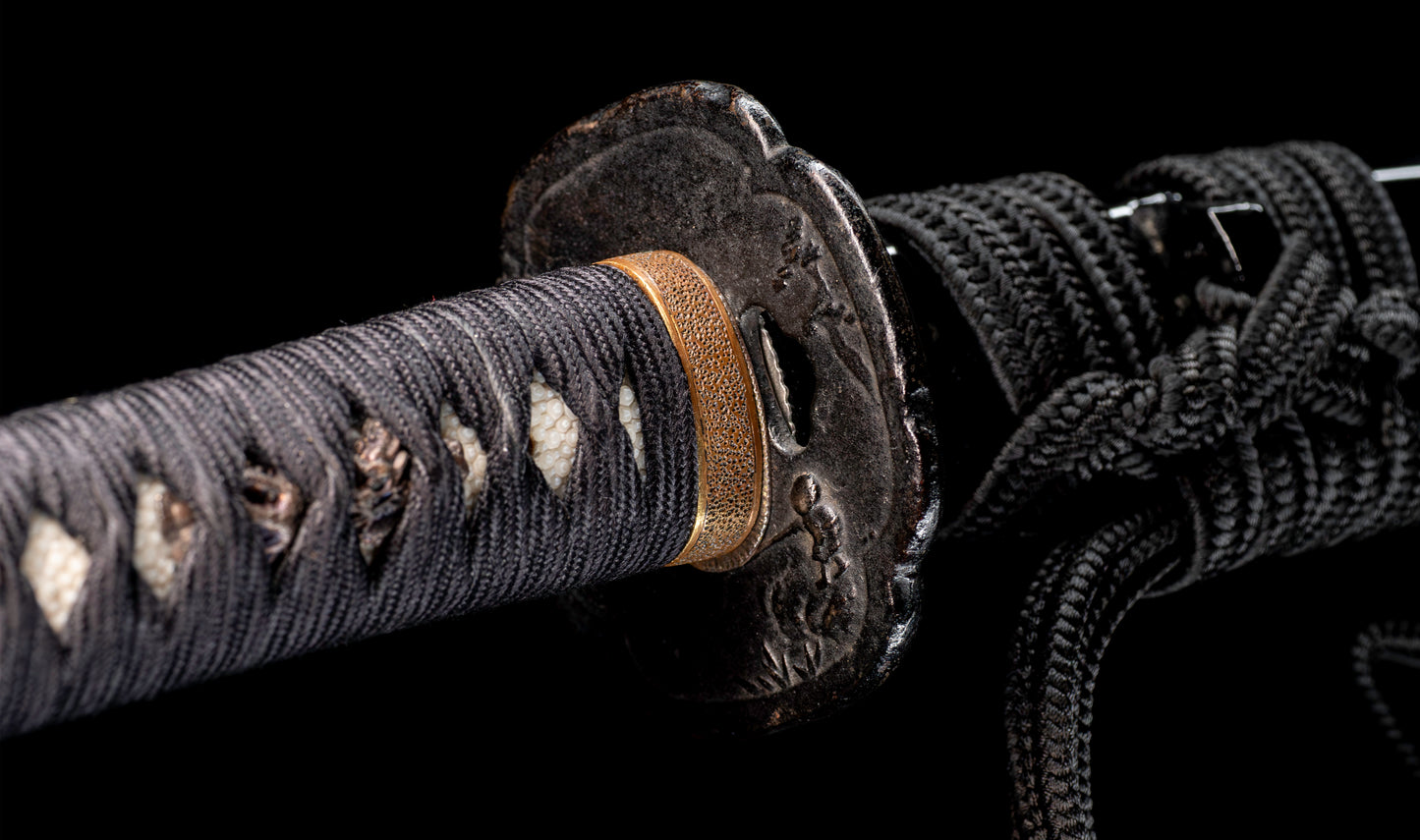 Katana japonais antique, signé Jumyo à lame ubu avec koshirae noir roiro - NBTHK Hozon