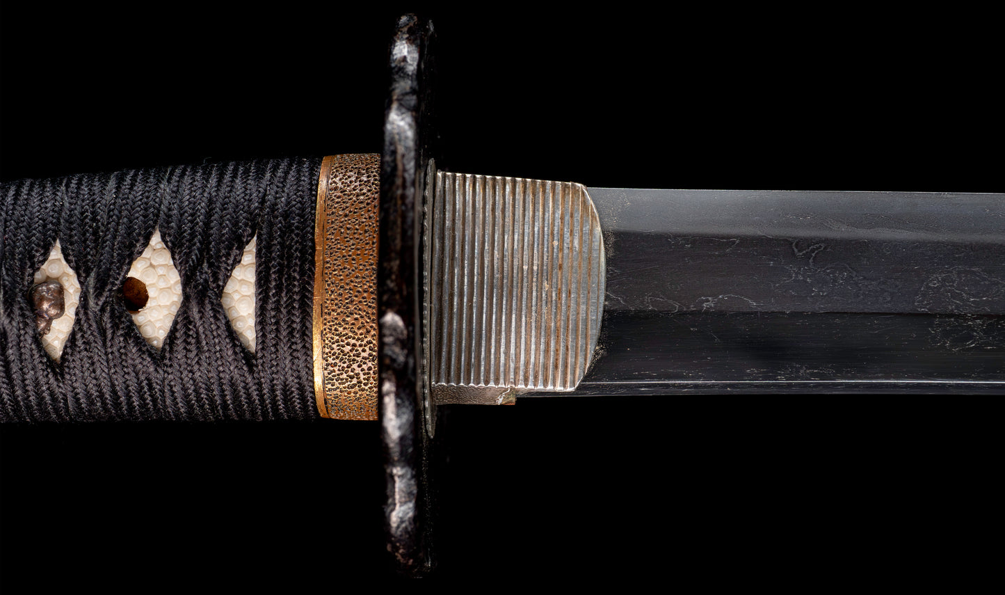 Katana japonais antique, signé Jumyo à lame ubu avec koshirae noir roiro - NBTHK Hozon