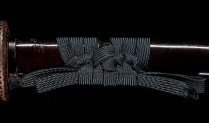 Antiguo katana japonés con hamon gunome, tsuba de hierro namban y menuki karashishi dorados atribuido a Taira Takada - NBTHK Hozon
