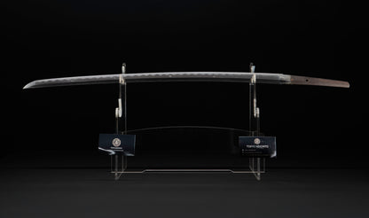 Katana ancien japonais avec hamon gunome large, tobiyaki et saya en laque à rayures diagonales — Shintō de l'époque Edo