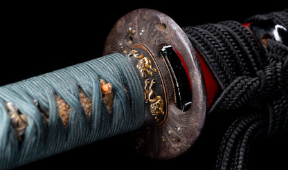 Antique Japanese Muromachi Katana Sword, Ō-suriage Mumei with Gunome Hamon, Gold Shishi Fuchi and Red and Black Lacquer Saya