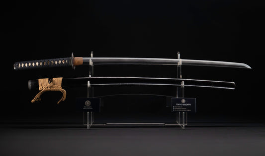 Katana antiguo japonés por Shitahara Teruhiro con hamon suguha, tsuba calado de hierro y shirasaya - NBTHK Hozon