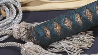 Épée Katana japonaise antique avec rainure laquée rouge 